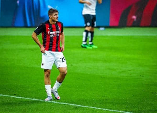 DIMA: Genova đã tiến hành giao tiếp điện thoại sơ bộ với Milan và hỏi về nước hoa